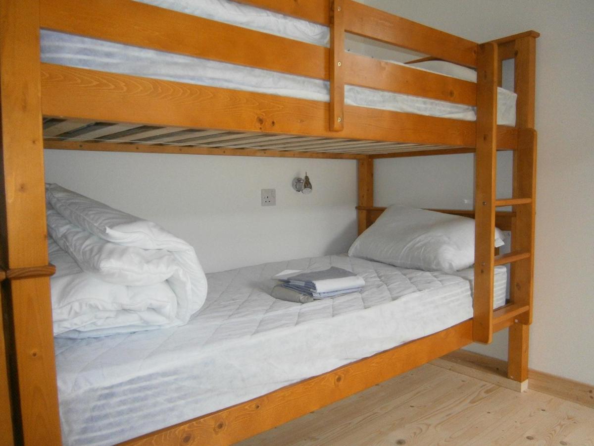 Otter Bunkhouse Hostel Cairisiadar Ngoại thất bức ảnh